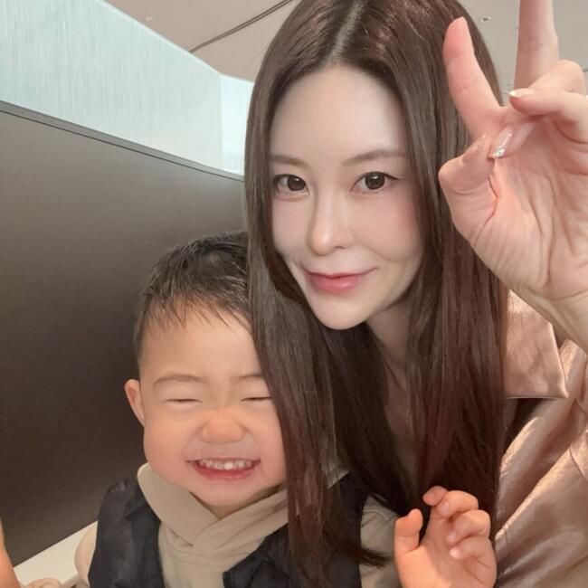 新加坡的临时保姆工作: JulieKang