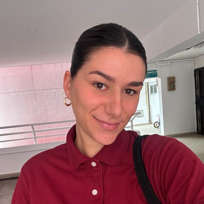 位於香港島的臨時保母: Melissa