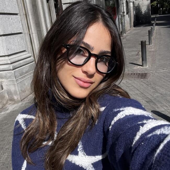 Babysitter in Valencia: Kenza