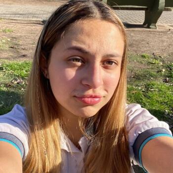 Niñera en Caseros (Buenos Aires): Aylin Azul