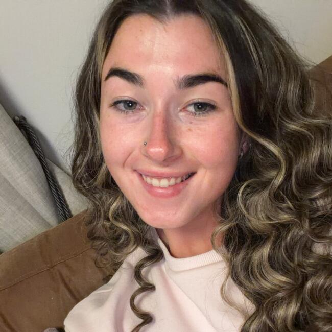 Babysitter in Virginia: Elle