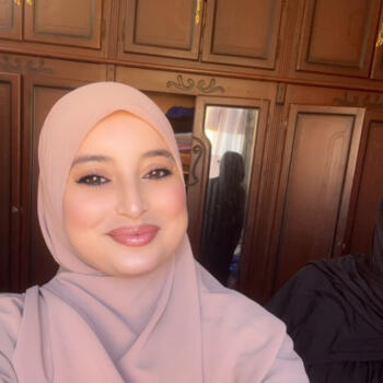 مربية أطفال في Bir el Djir: Houria