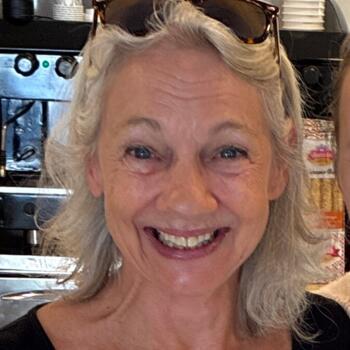 Babysitter in Queenstown: Suzanne
