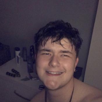 Babysitter in Plymouth: Rj