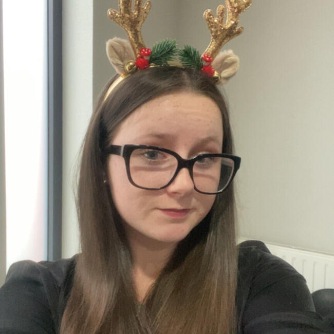 Babysitter in Salt-en-Donzy: Ambre