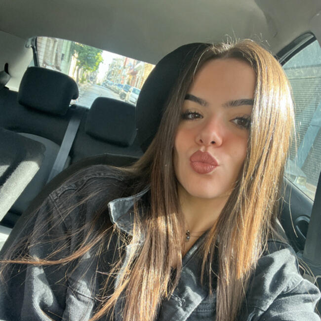 Babysitter στην περιοχή Κερατσίνι: Ανδρομαχη