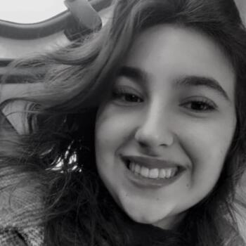 Babysitter em Mira: Bruna