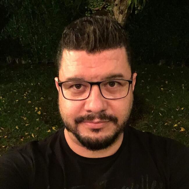 Babysitting job in Águas Claras: Marcelo