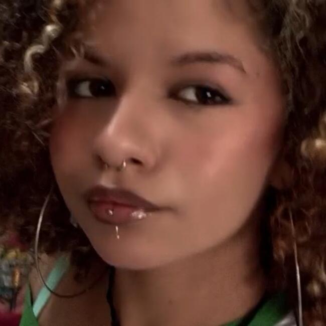 Babysitter in Paranoa: Leda Kesya