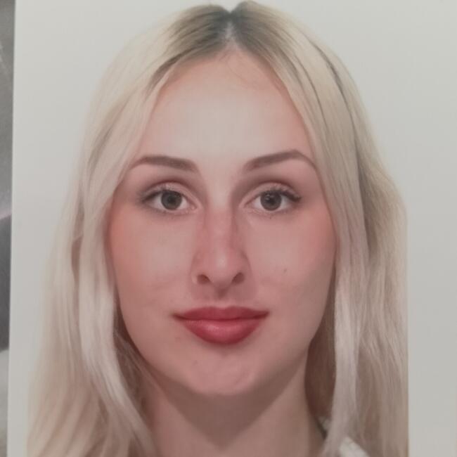 Babysitter a Modena: Arianna