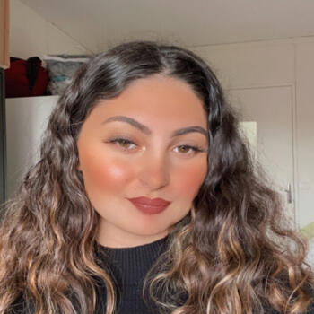 Babysitter in Carvin: Karima