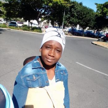 Babysitter in Cape Town: Sharon