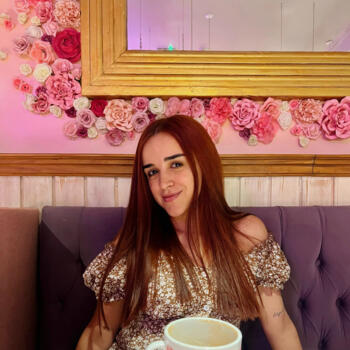 Niñera en Almirante Brown: Melany