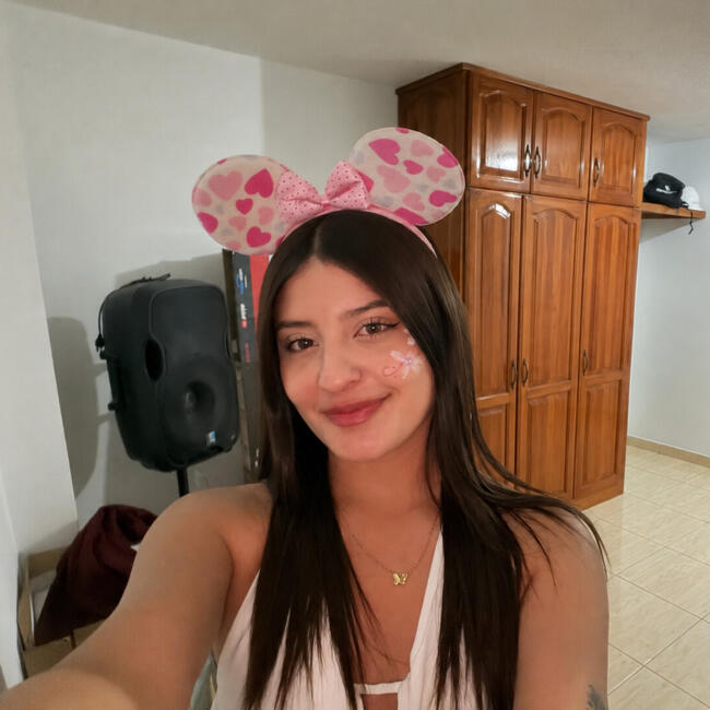 Babysitter in Quito: Mayuri Sarai
