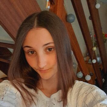 Babysitter in Nevers: Mathilde
