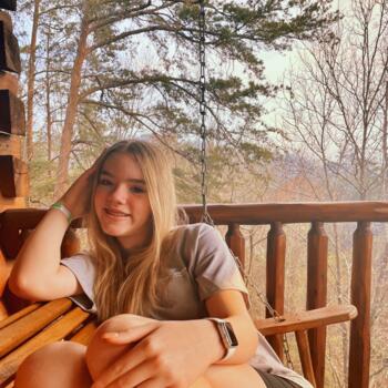 Babysitter in Camby: Addison