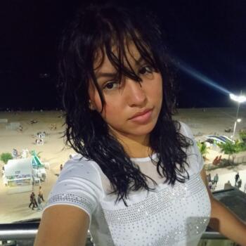 Babysitter Manaus: Cris