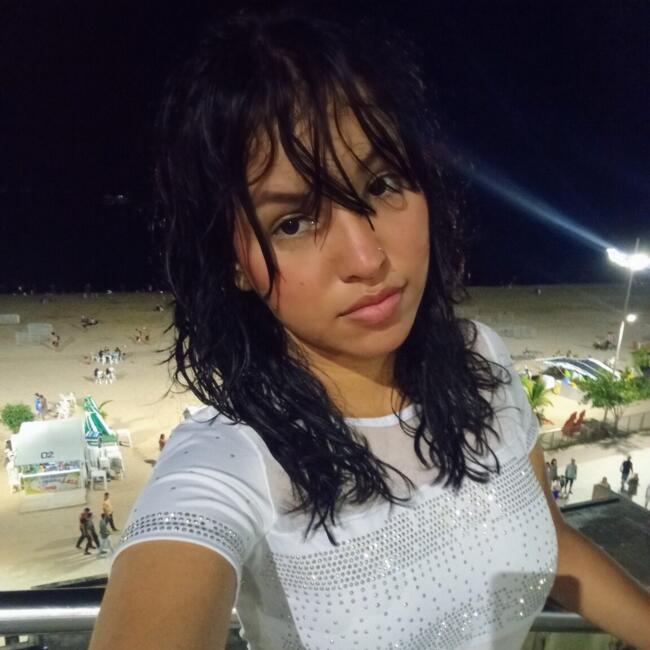 Babysitter in Manaus: Cris
