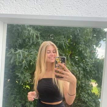 Babysitter Lieferinge: Karolina