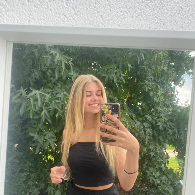 Babysitter in Lieferinge: Karolina