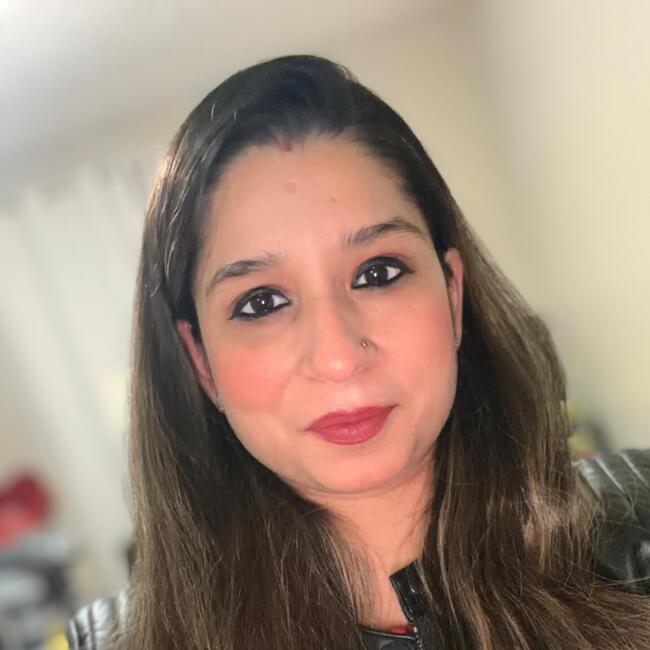 Babysitter in Victoria: Priyanka