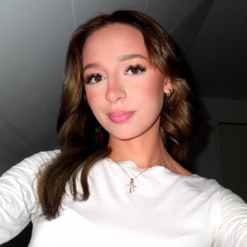 Barnvakt i Höganäs: Iva