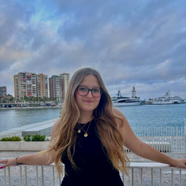 Nanny in Cala del Moral: Victoria