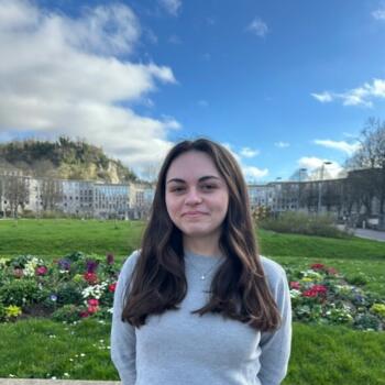 Baby-sitter Grand-Couronne: Ninon