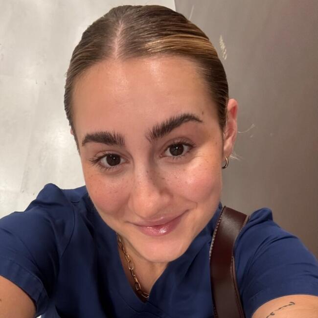 Babysitter in Basel: Lara