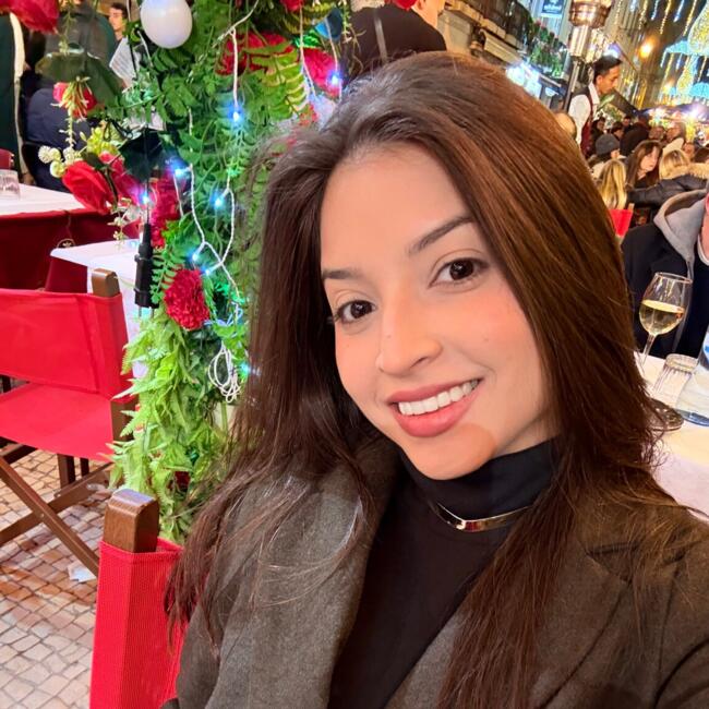 Babysitter in Sintra: Alice