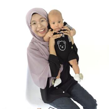 Babysitter in Kampong Kemaman: Farah