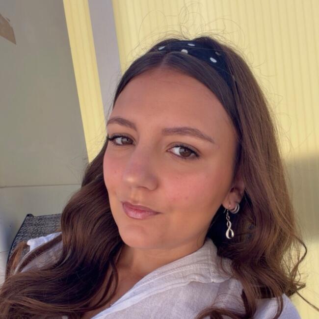 Babysitter in Marseille: Cerena