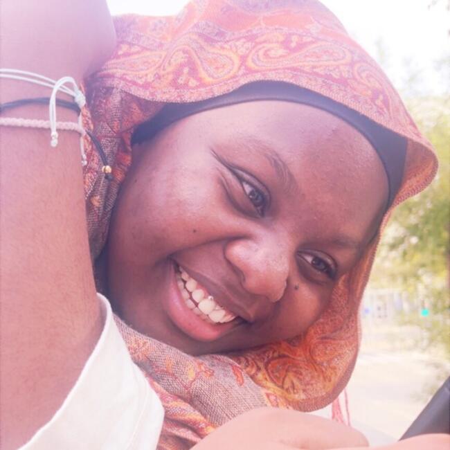 Babysitter in Marseille: Fezila