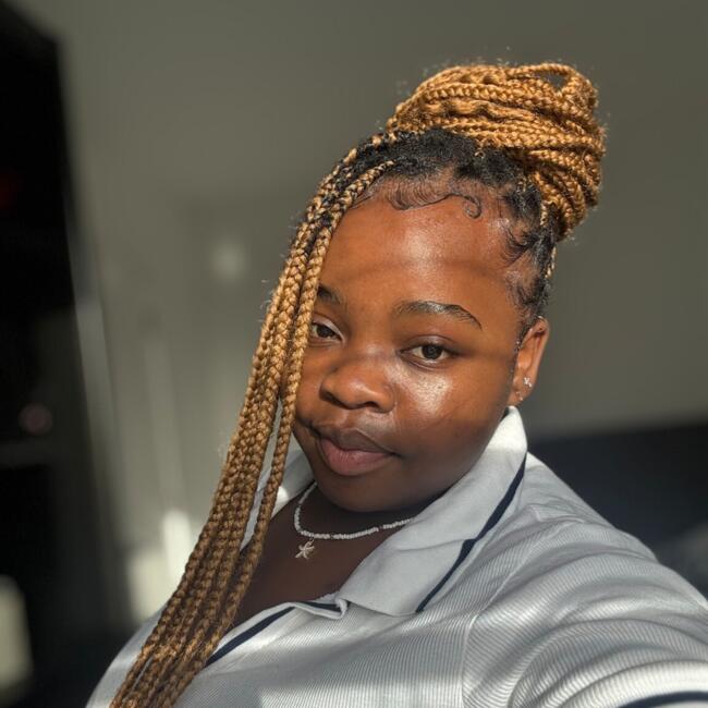 Babysitter in Leeds: Nobukhosi Angel