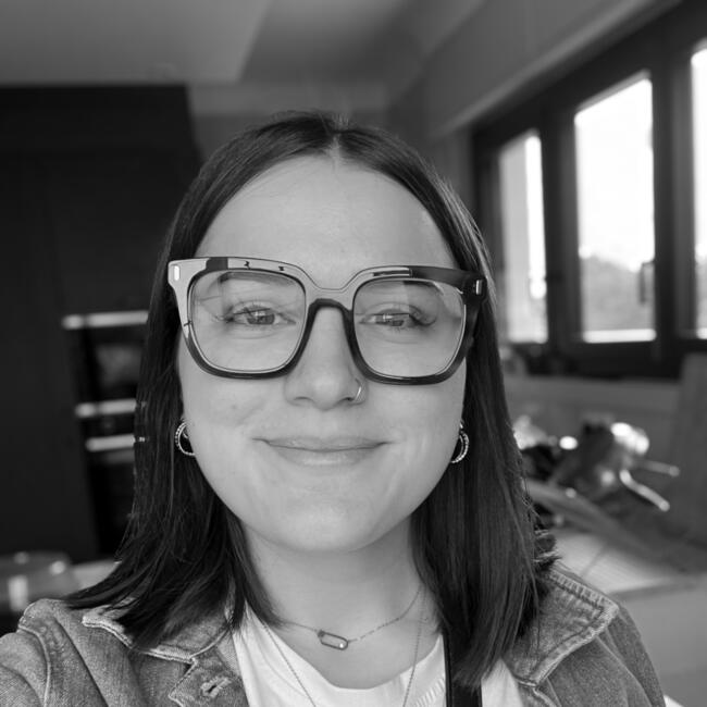 Babysitter in Urt: Amandine