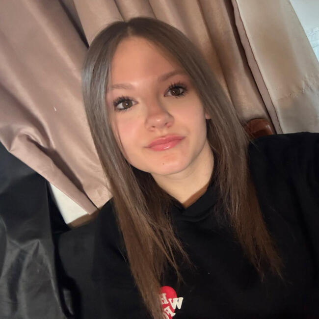 Babysitter in Burton-on-Trent: Summer