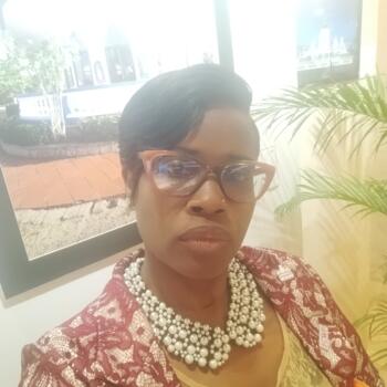 Babysitter in Point Fortin: Valdeen