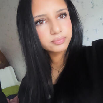 Barnvakt i Sala: Farah