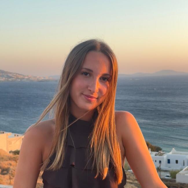 Babysitter in Roquefort-les-Pins: Naïs