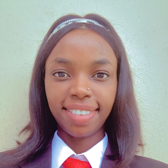 Babysitter em Sintra: Ifeoma