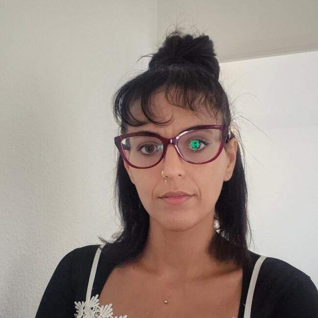 Babysitting job in Le Pont-de-Beauvoisin: Safia