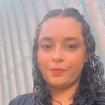 Babysitter Brasília: Jhennyffer