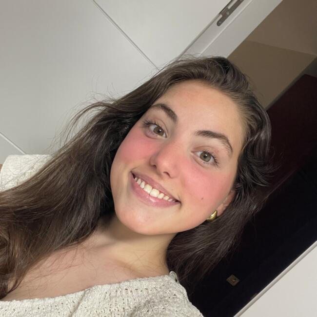 Babysitter in Seville: Nerea