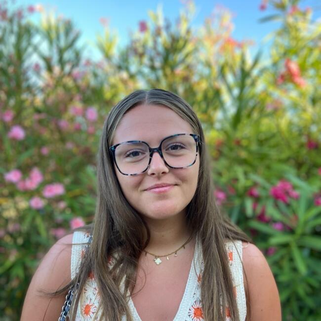 Babysitter in Villers-Allerand: Leane