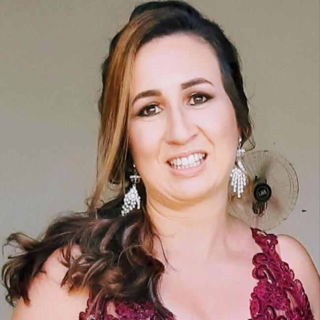 Babá em Curitiba: Josiane