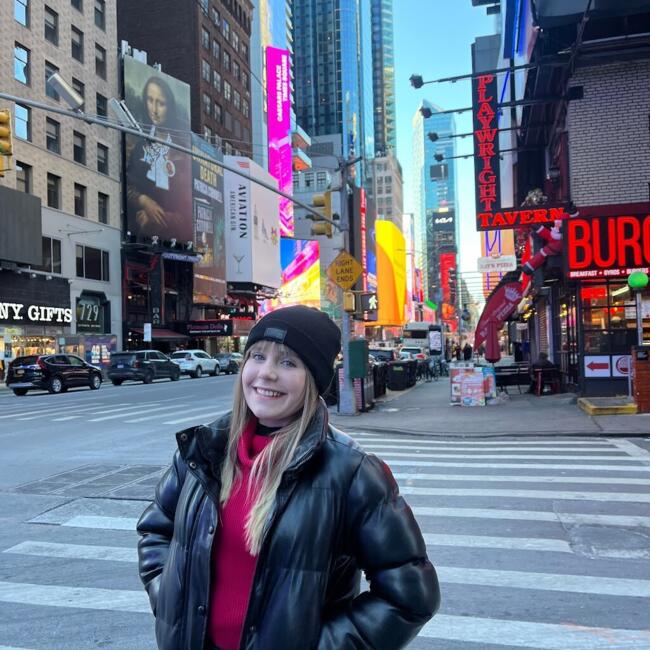 Babá em Blumenau: Caroline