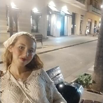 Babysitter in Barcelona: Asma