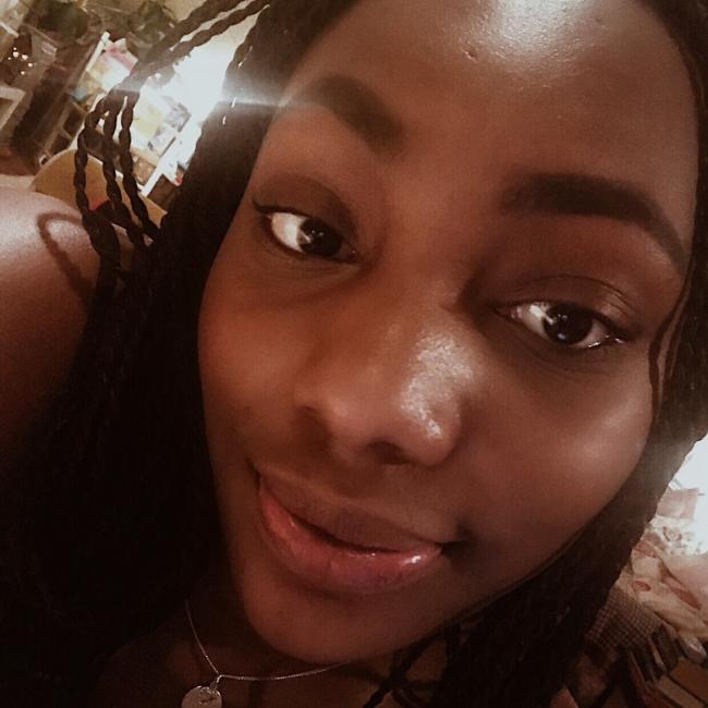 Babysitter in Paris: Milly