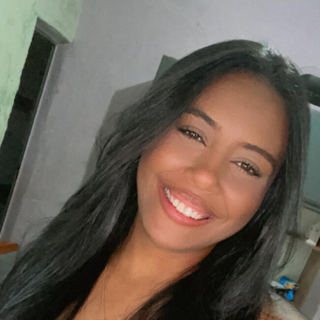 Babysitter in Urucânia: Aline