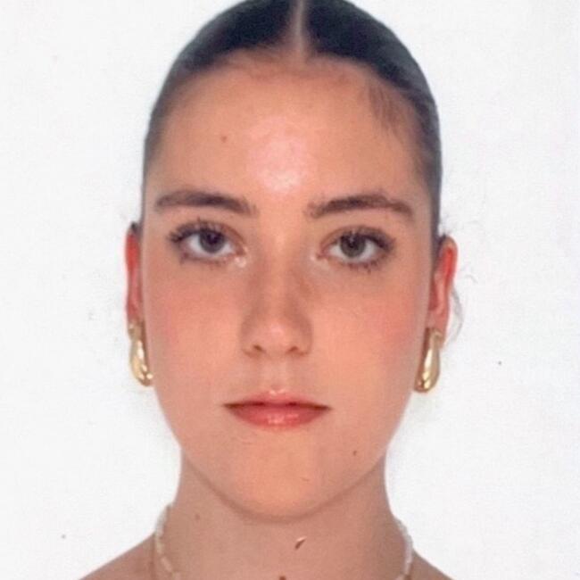 Babysitter in Rennes: Rose